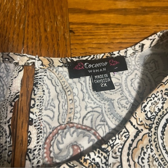 Cocomo Woman Paisley Print Tulip Split Hem Short Sleeve Tunic Top Sz 2X Stretchy - Picture 11 of 15
